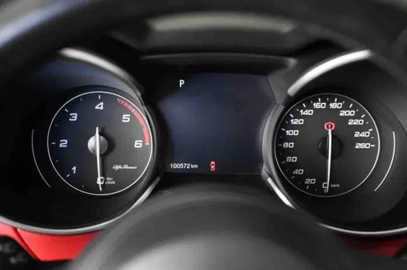 Alfa Romeo Stelvio usata a Torino (11)