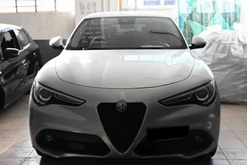 Alfa Romeo Stelvio usata a Torino (2)
