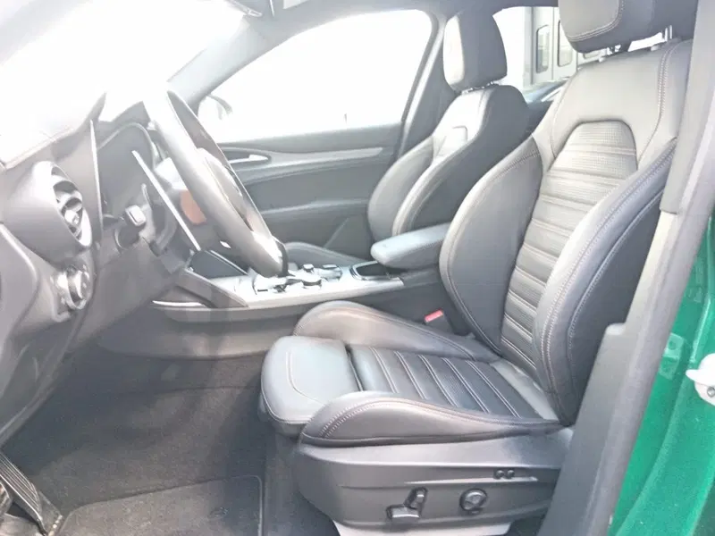Alfa Romeo Stelvio usata a Alessandria (11)