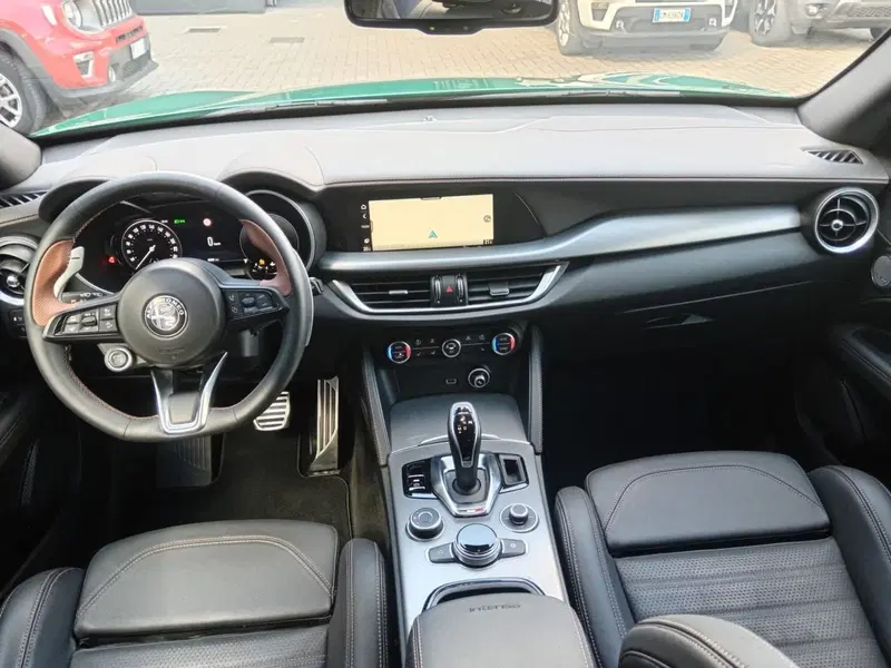 Alfa Romeo Stelvio usata a Alessandria (14)