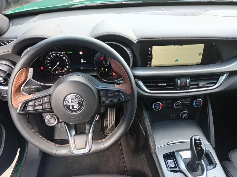 Alfa Romeo Stelvio usata a Alessandria (15)