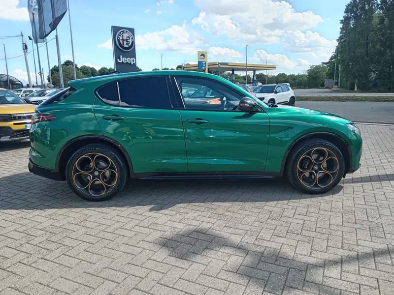 Alfa Romeo Stelvio usata a Alessandria (5)