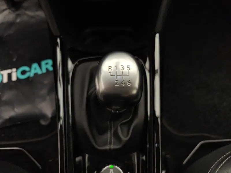 Peugeot 2008 usata a Como (18)