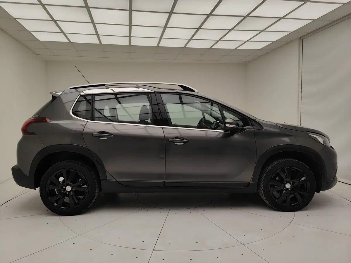 Peugeot 2008 usata a Como (19)