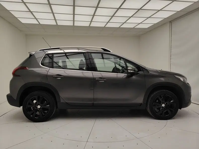 Peugeot 2008 usata a Como (19)