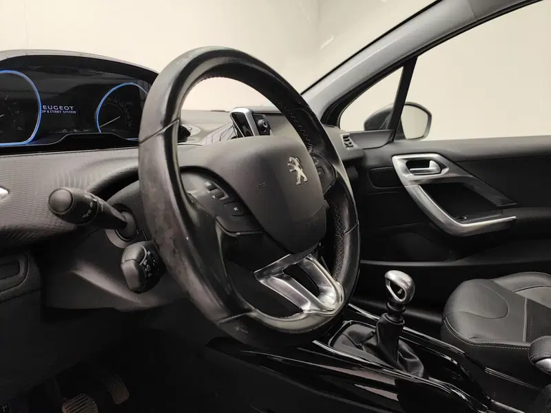 Peugeot 2008 usata a Como (9)