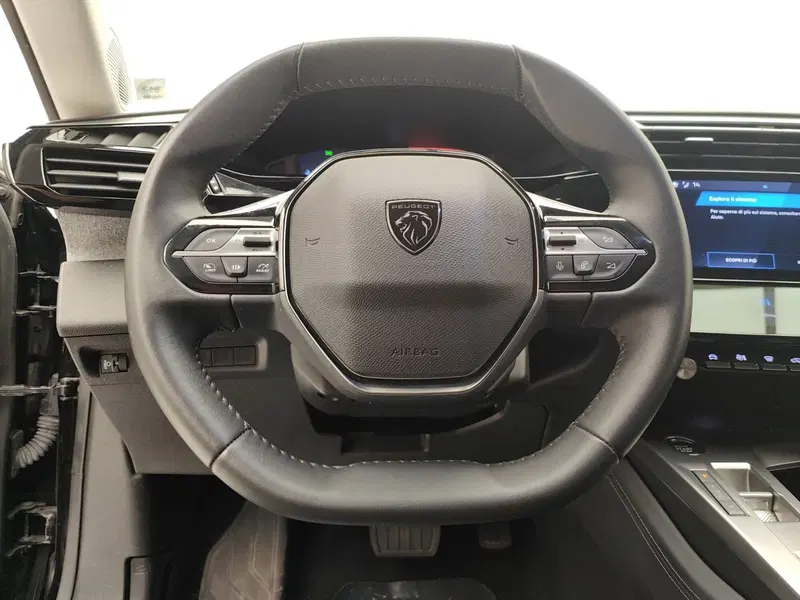 Peugeot 308 usata a Como (16)