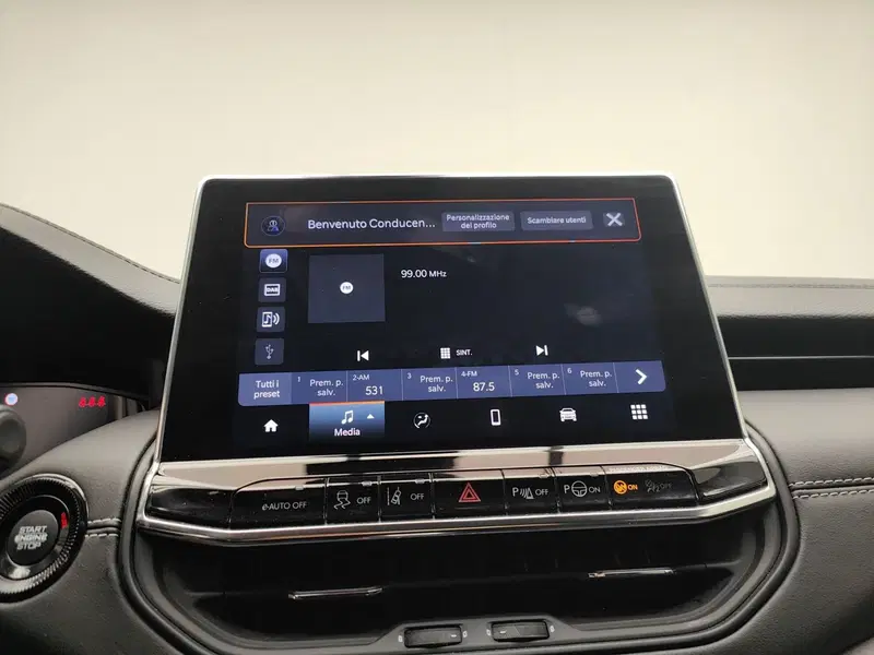 Jeep Compass usata a Como (11)