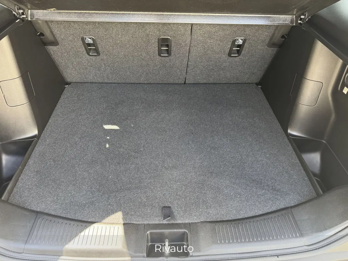Suzuki S-Cross usata a Como (12)