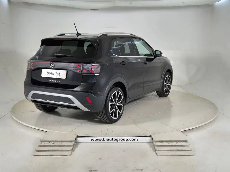 Volkswagen T-Cross usata a Torino (4)