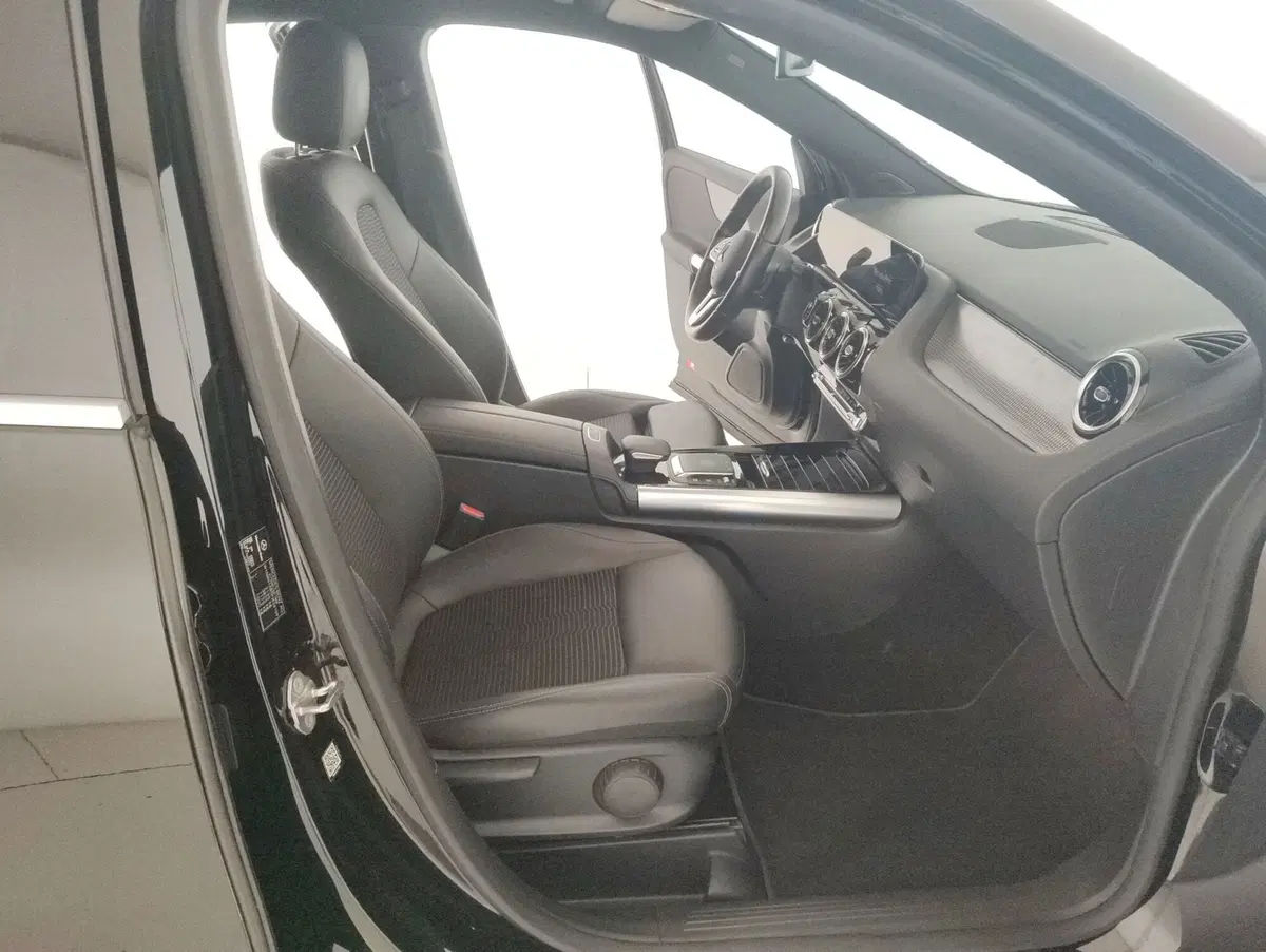 Mercedes-Benz GLA SUV usata a Alessandria (10)