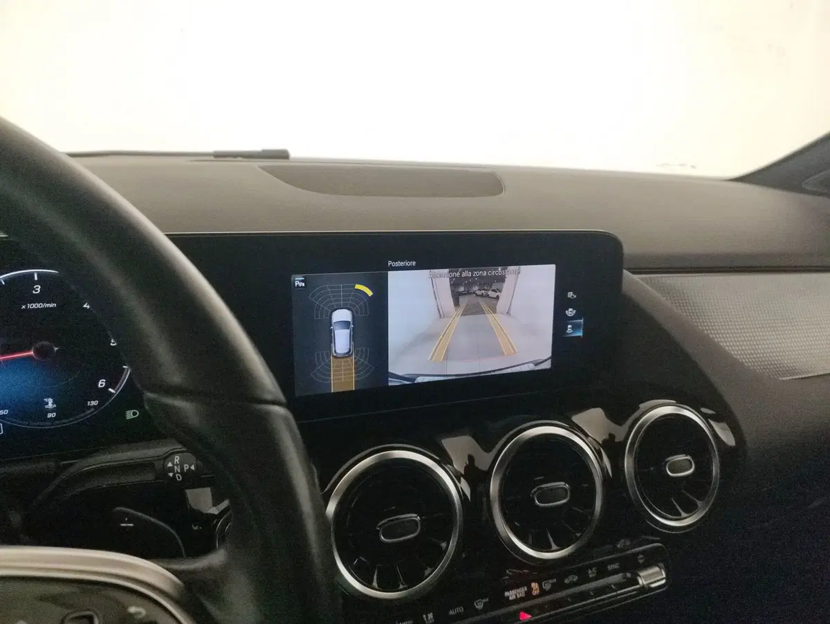 Mercedes-Benz GLA SUV usata a Alessandria (13)