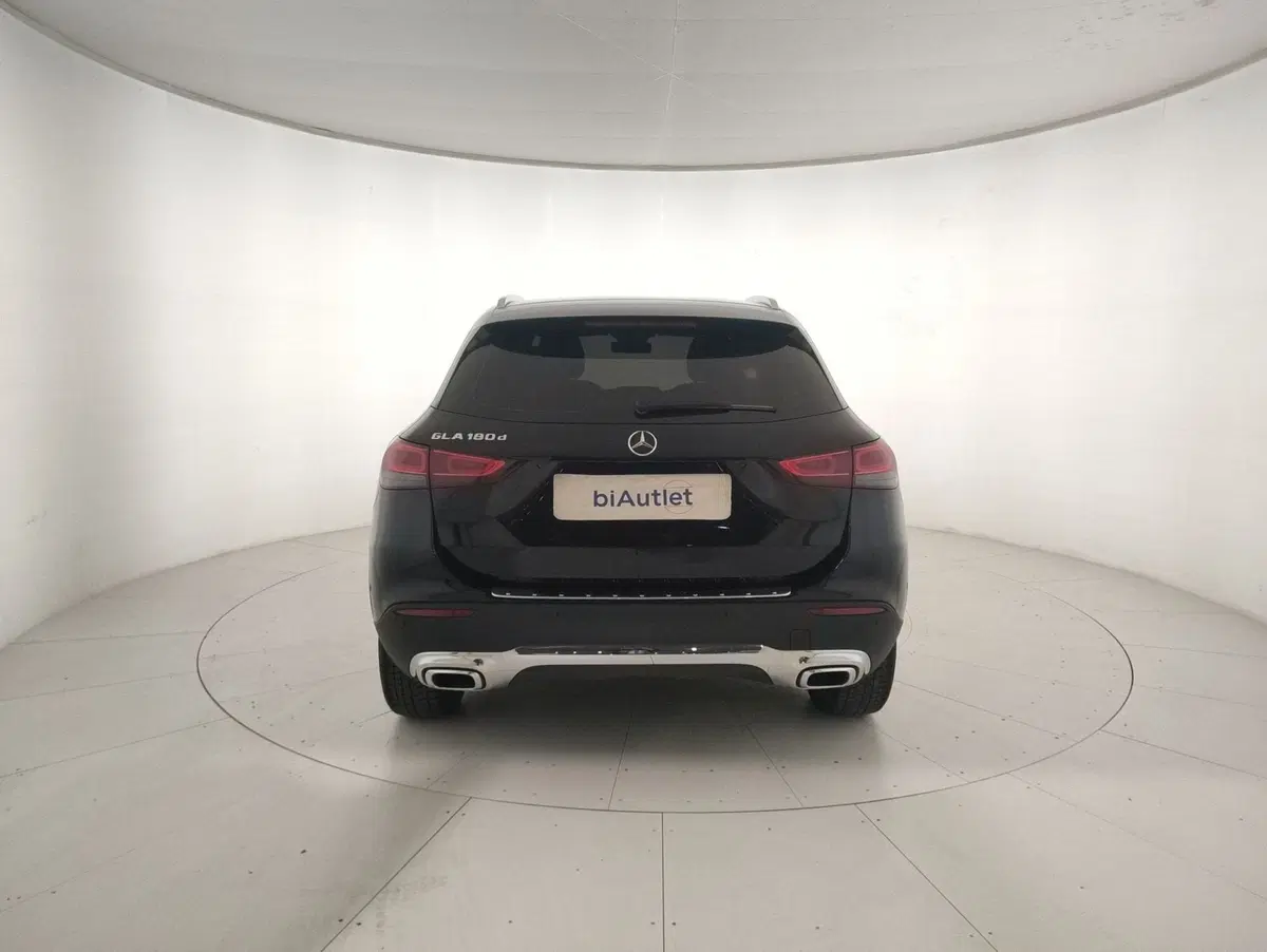 Mercedes-Benz GLA SUV usata a Alessandria (3)
