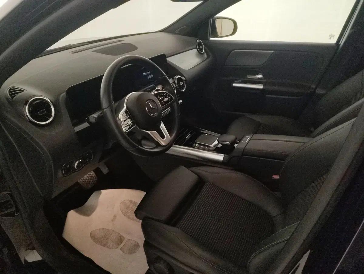 Mercedes-Benz GLA SUV usata a Alessandria (6)