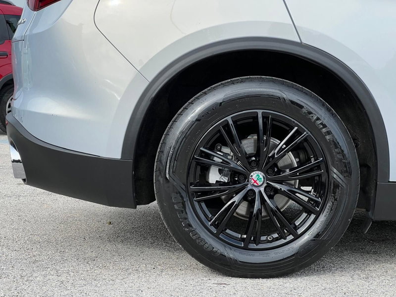 Alfa Romeo Stelvio usata a Matera (12)