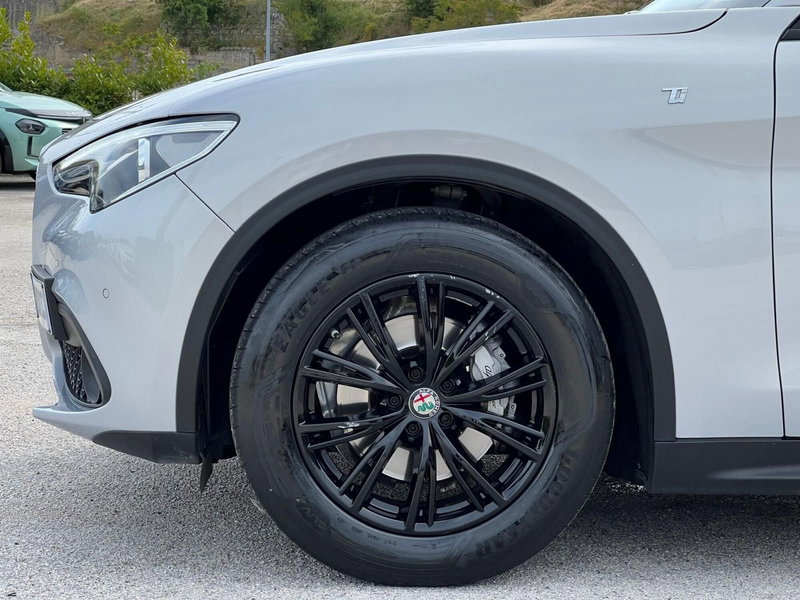 Alfa Romeo Stelvio usata a Matera (16)