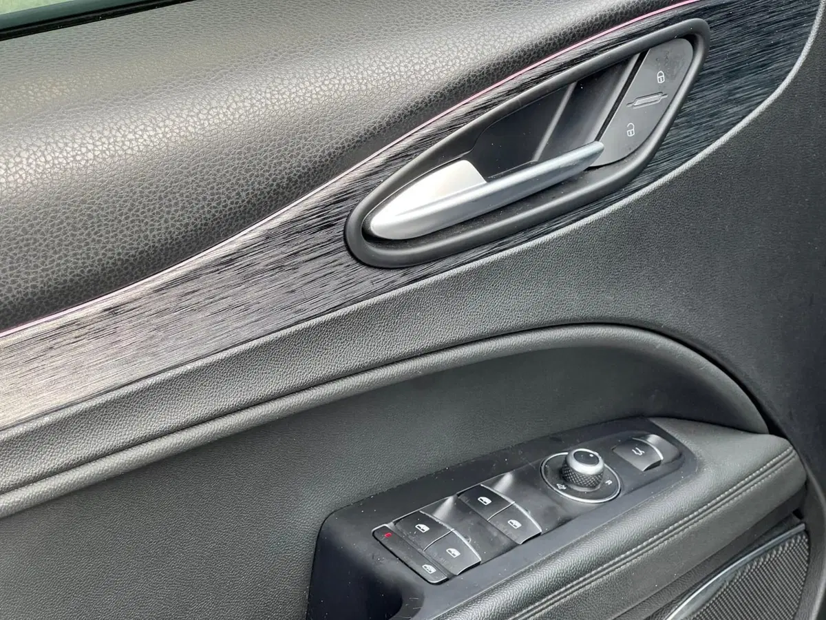 Alfa Romeo Stelvio usata a Matera (19)