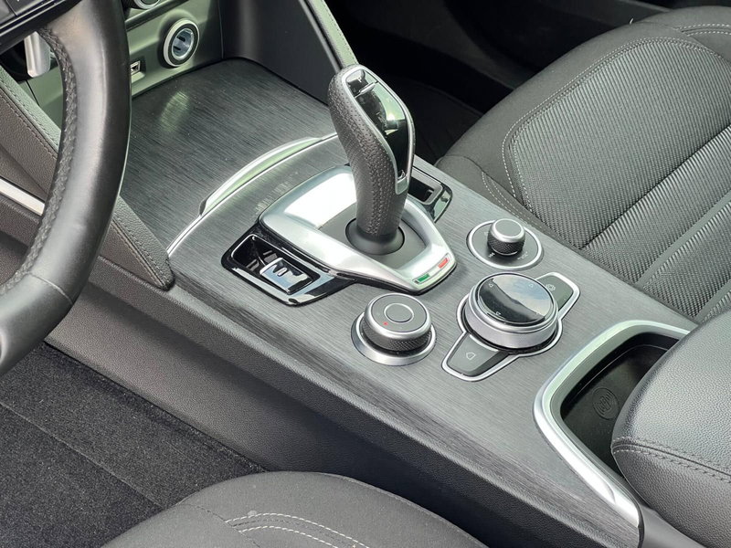 Alfa Romeo Stelvio usata a Matera (20)