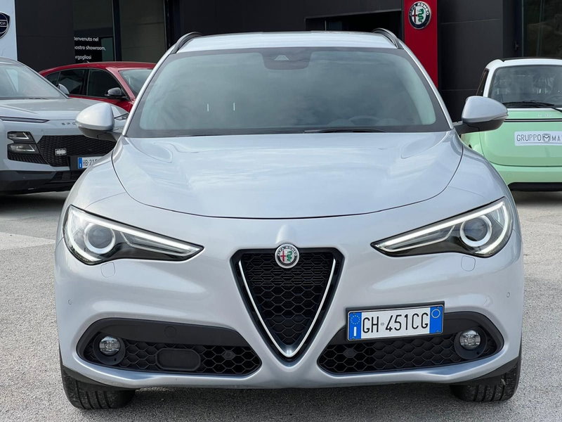 Alfa Romeo Stelvio usata a Matera (4)