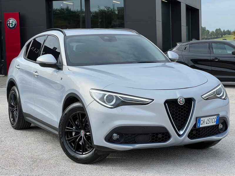 Alfa Romeo Stelvio usata a Matera (6)