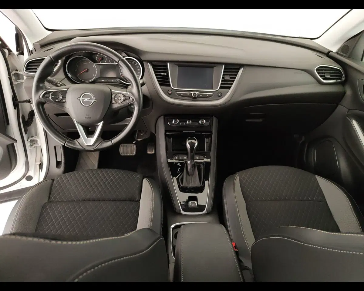 Opel Grandland X usata a Caserta (13)