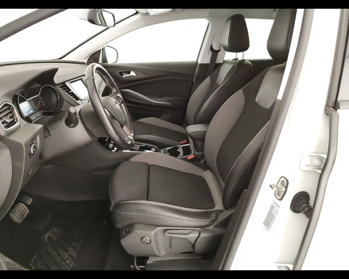 Opel Grandland X usata a Caserta (14)