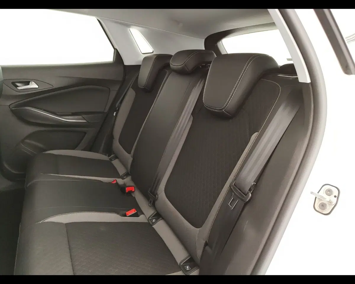 Opel Grandland X usata a Caserta (17)