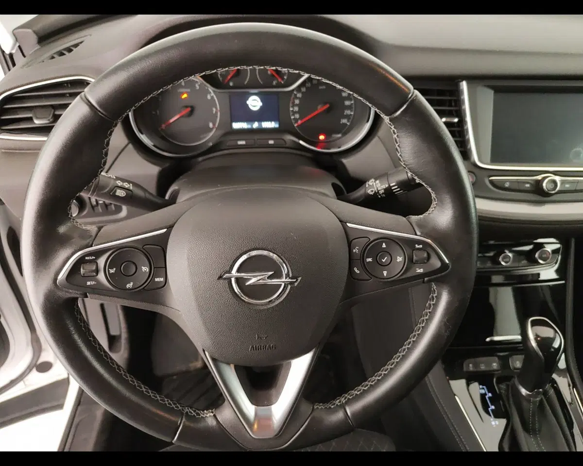 Opel Grandland X usata a Caserta (18)