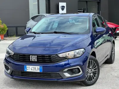 Fiat Tipo Tipo 1.6 Mjt S&amp;S 4 porte Life del 2024 usata a Matera