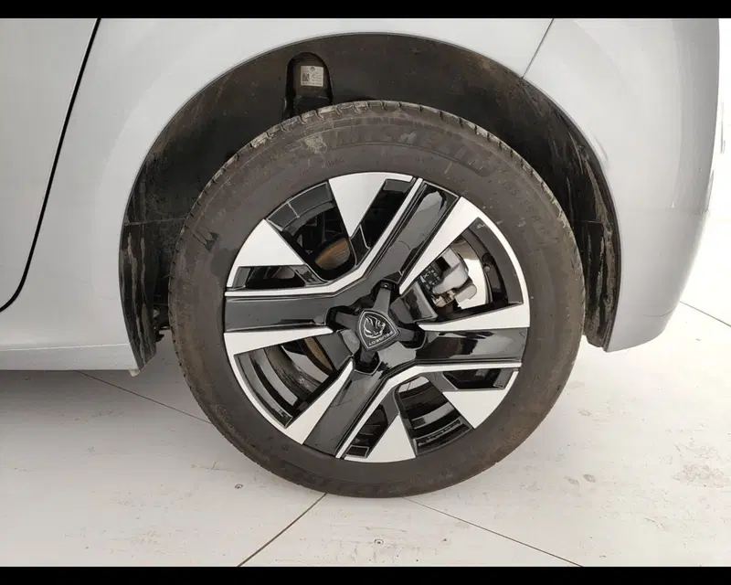Peugeot 208 usata a Caserta (12)