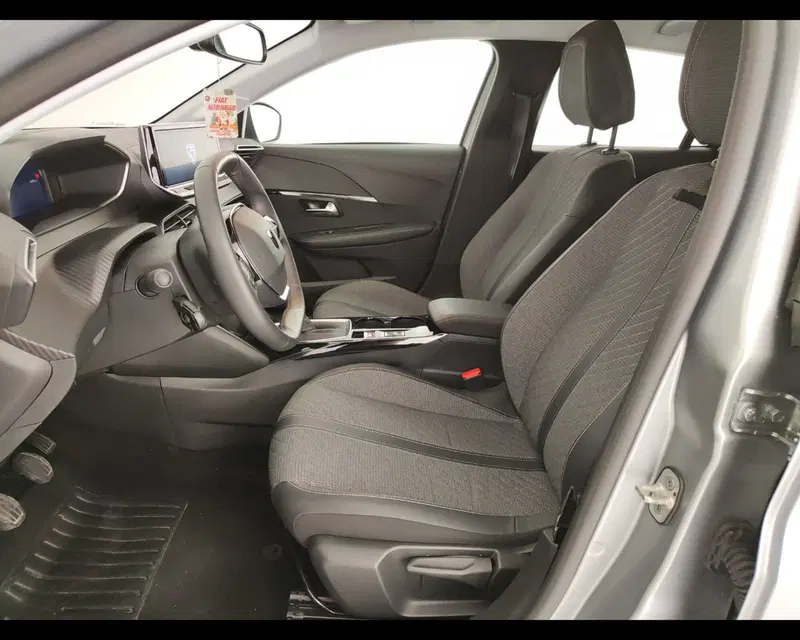 Peugeot 208 usata a Caserta (16)