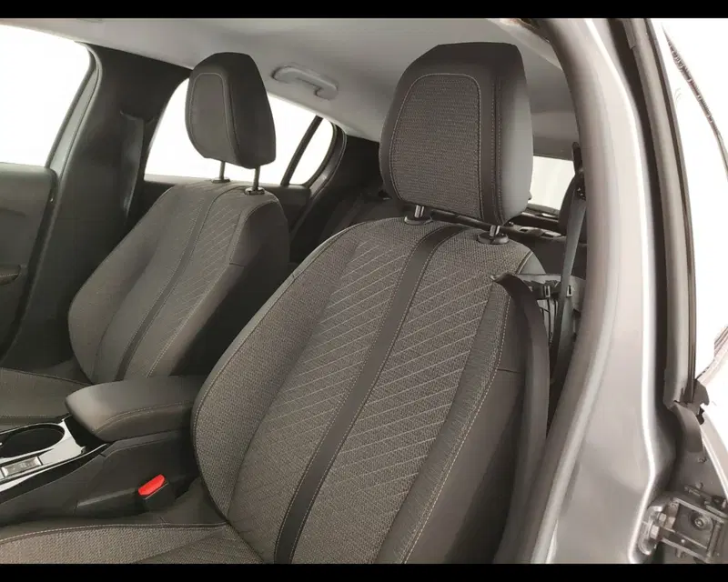 Peugeot 208 usata a Caserta (17)