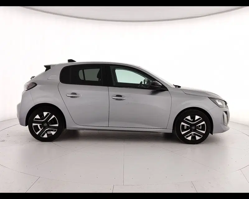Peugeot 208 usata a Caserta (8)