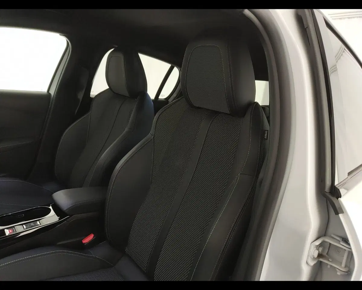 Peugeot 208 usata a Caserta (18)