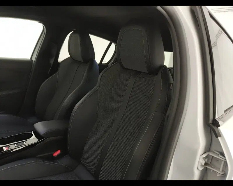 Peugeot 208 usata a Caserta (18)