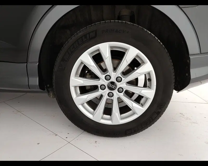 Audi Q3 Sportback usata a Caserta (11)