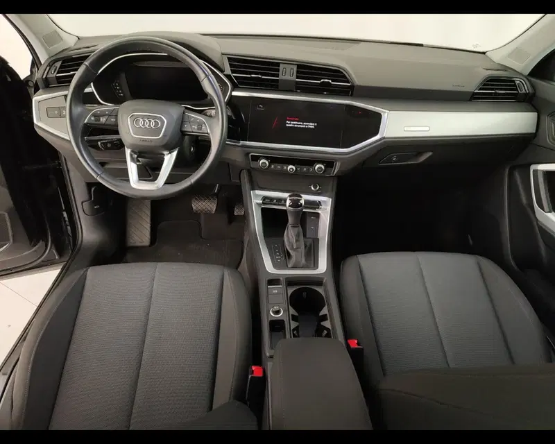 Audi Q3 Sportback usata a Caserta (15)