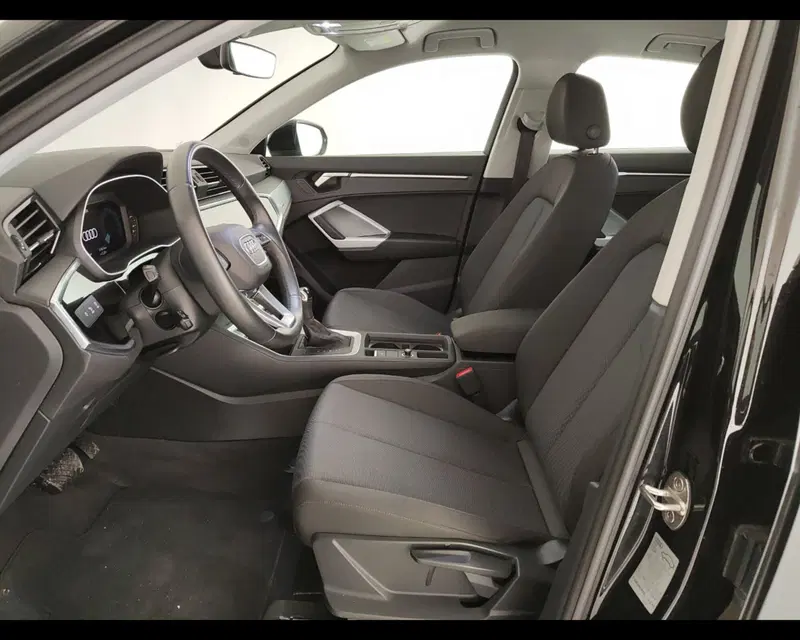 Audi Q3 Sportback usata a Caserta (16)