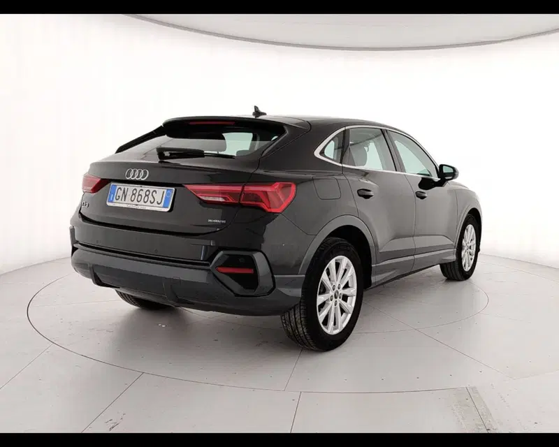 Audi Q3 Sportback usata a Caserta (7)