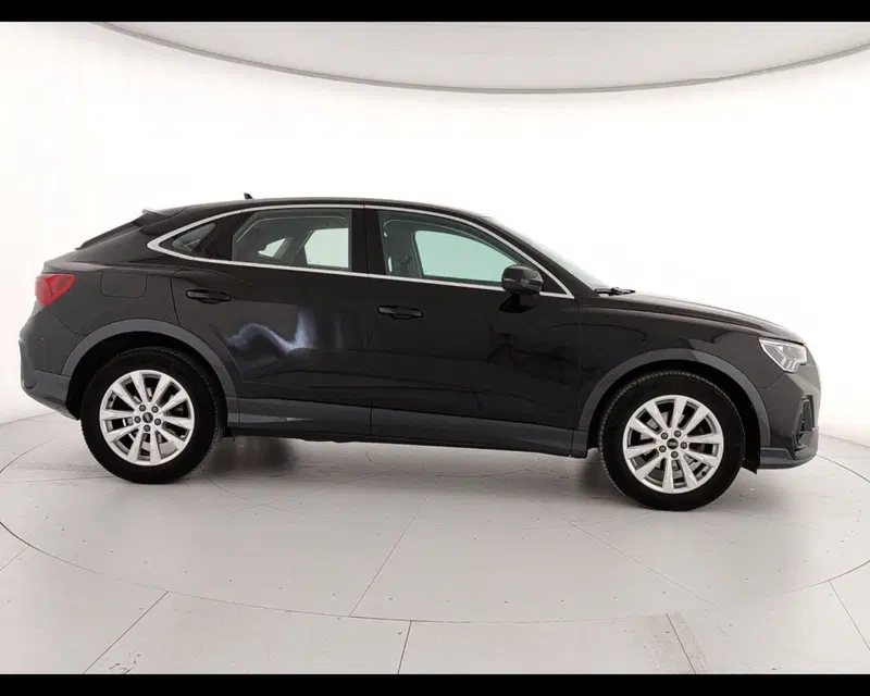 Audi Q3 Sportback usata a Caserta (8)