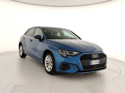 Audi A3 Sportback 35 TDI Business del 2021 usata a Caserta