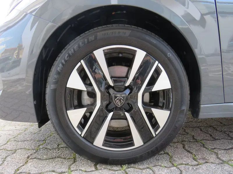 Peugeot 208 usata a Monza e Brianza (3)