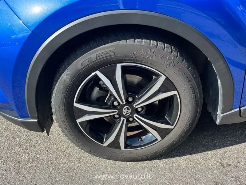 Toyota Toyota C-HR usata a Varese (11)