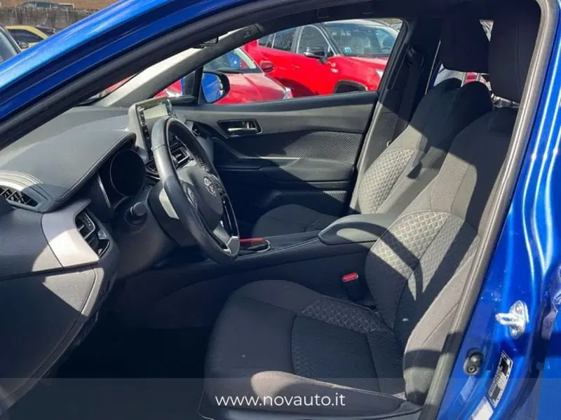 Toyota Toyota C-HR usata a Varese (12)