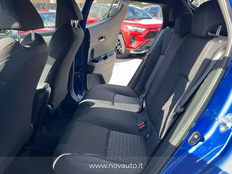 Toyota Toyota C-HR usata a Varese (19)