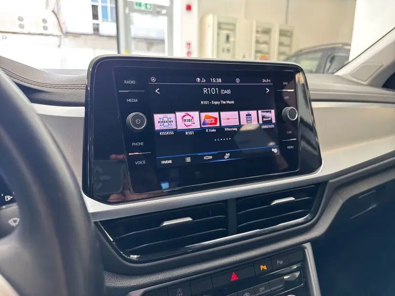 Volkswagen T-Roc usata a Prato (16)