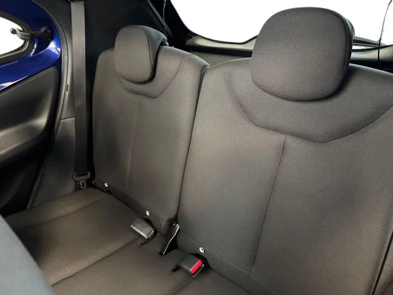 Toyota Aygo X usata a Prato (17)