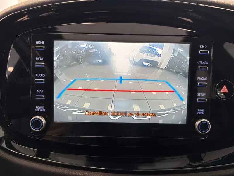 Toyota Aygo X usata a Prato (19)