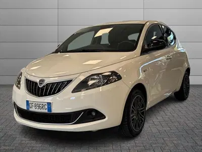 Lancia Ypsilon 1.0 FireFly 5 porte S&amp;S Hybrid Gold Plus del 2021 usata a Prato