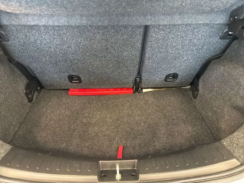Lancia Ypsilon usata a Prato (12)